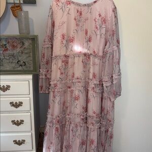 Ivy City Co Pink and Gray Ruffled dress size 3x